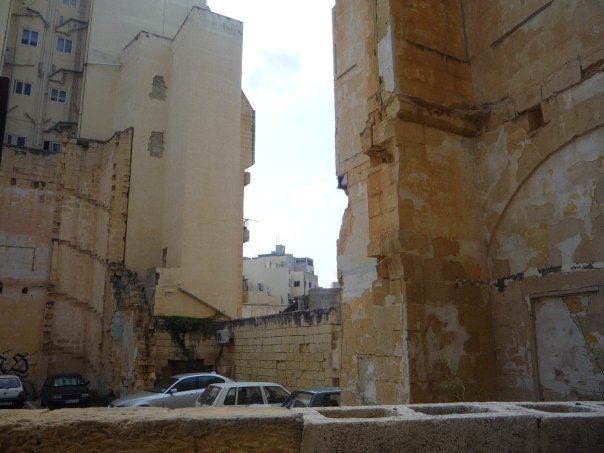 9924_103590522987769_100000104644456_77633_2980103_n